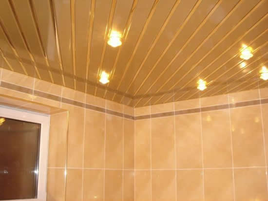 Реечный потолок для ванной